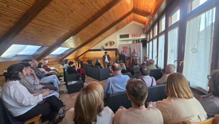 Presentación del libro: «Hablando de Viguera»: 4 de abril en Viguera. Las fotos. Próximas presentaciones 9 de abril en Logroño y 4 de mayo en Madrid.