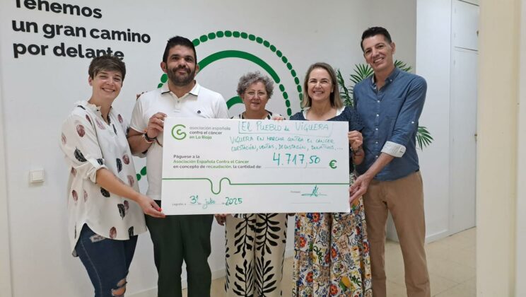 Viguera contra el Cáncer. Entrega de fondos recaudados a la AECC.